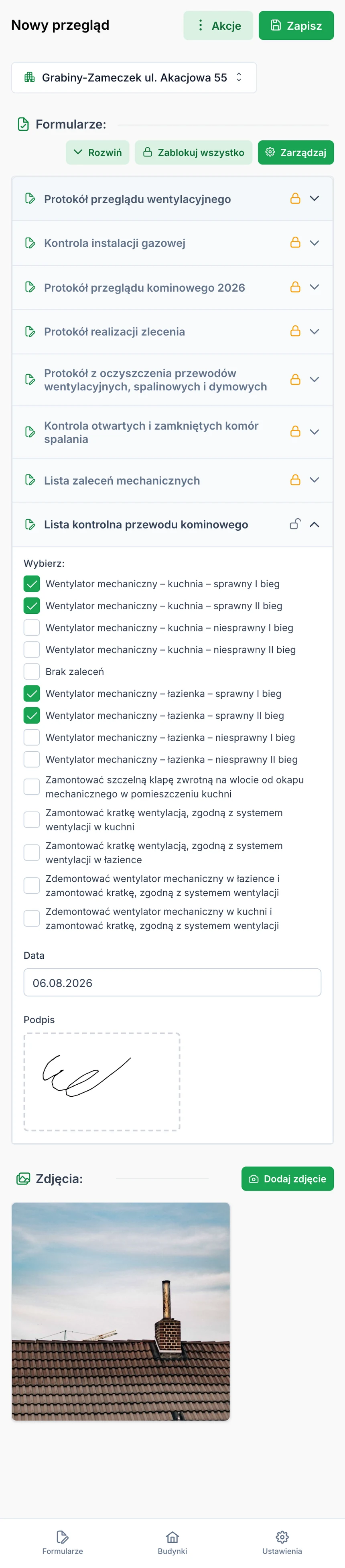 Strona przeglady.app na telefonie